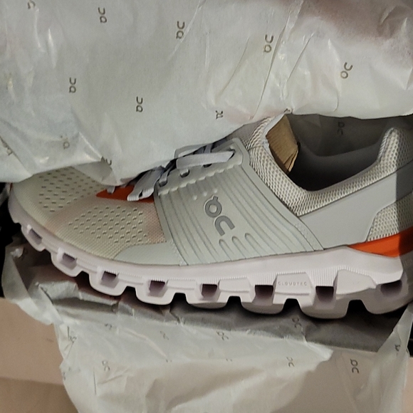 New On Cloud Men's  Onruning QC - Picture 6 of 8